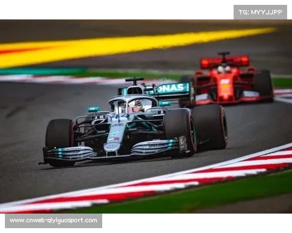 汉密尔顿否认回应法拉利主席批评，强调双方关系良好