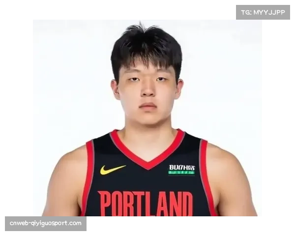 开拓者不敌勇士,杨瀚森有限出场时间内贡献三分